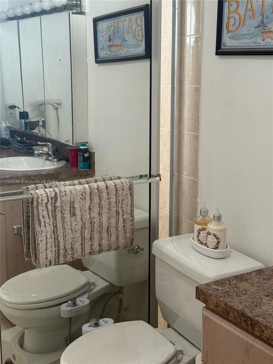 SIXT MOORINGS CONDOMINIUM · #514 in Miami - Photo 10