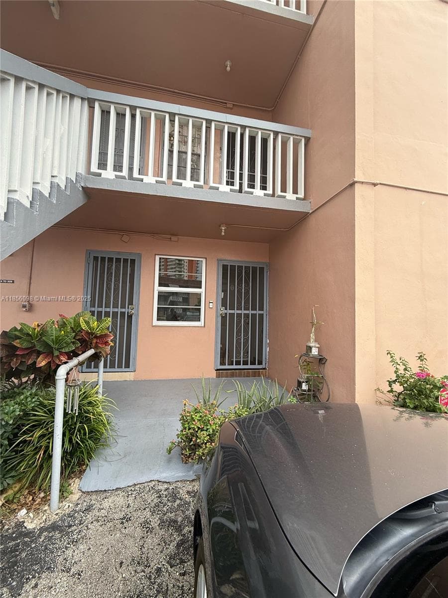 SIXT MOORINGS CONDOMINIUM · #514 in Miami - Photo 11