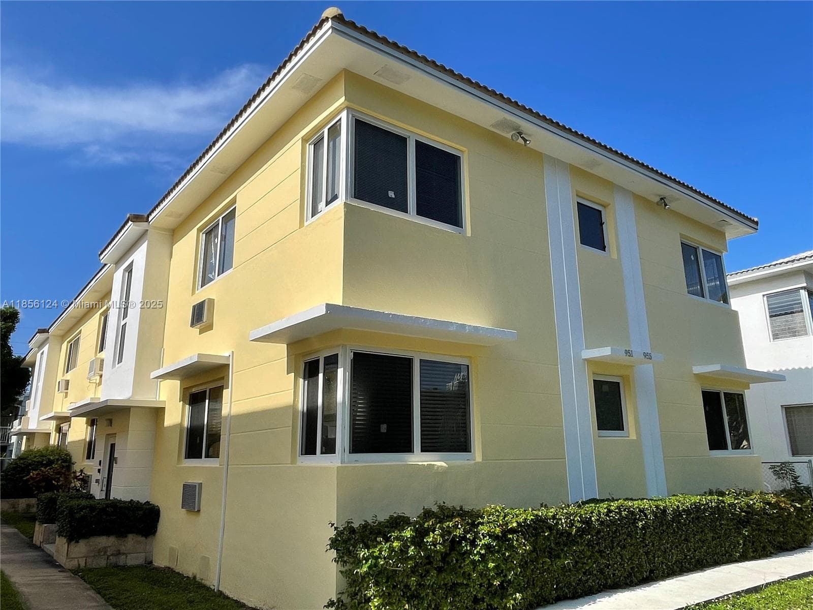 OCEANSIDE SEC ISLE OF NOR · #6 in Miami Beach - Photo 16