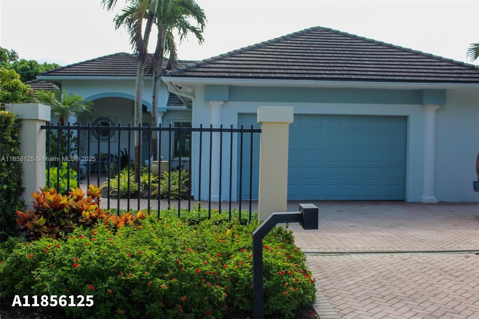 15255 SW 80th Ave photo 1