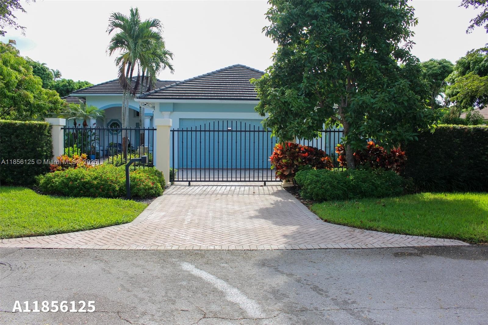 15255 SW 80th Ave photo 4