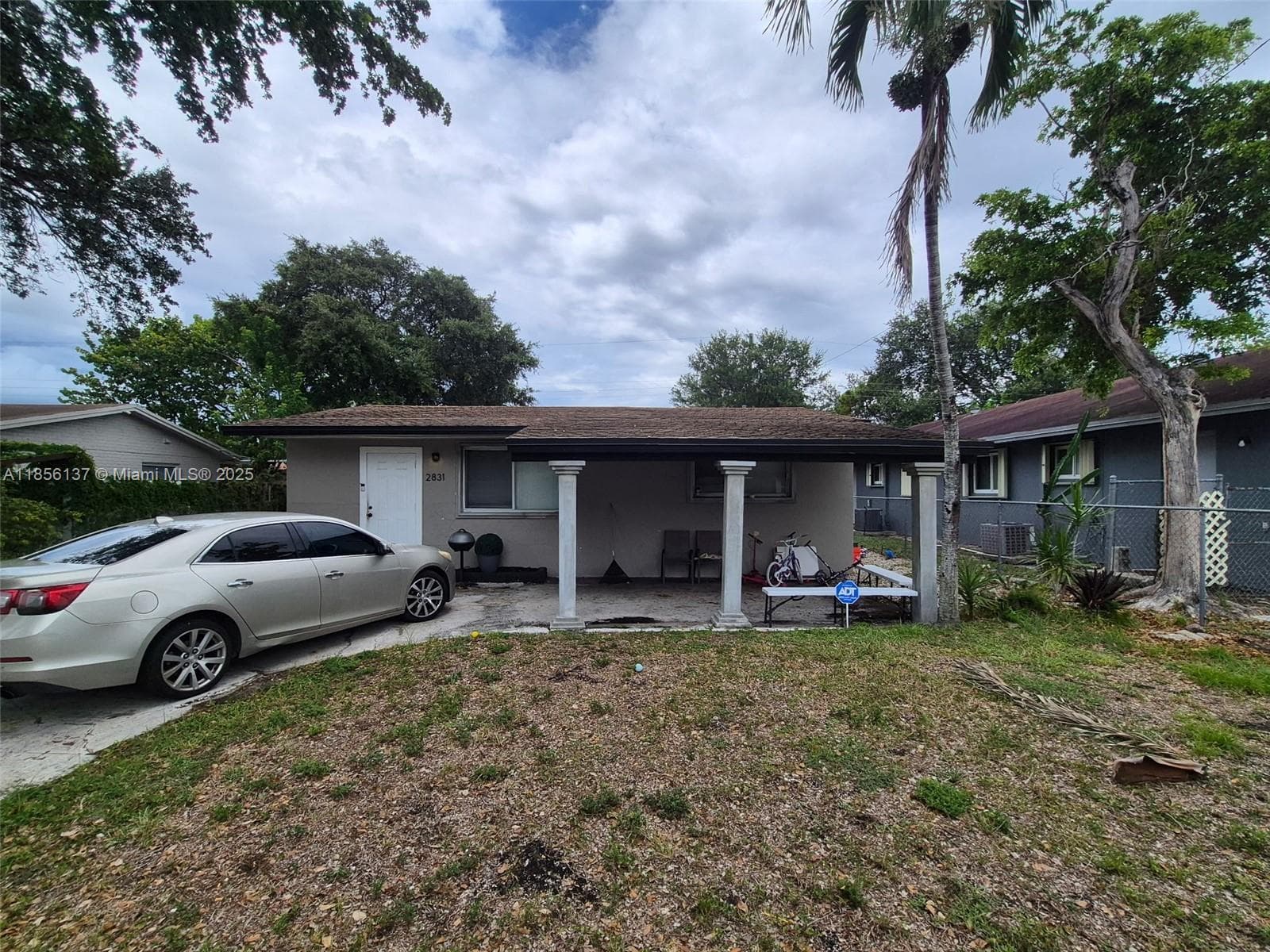 2831 NW 14th Ct photo 2