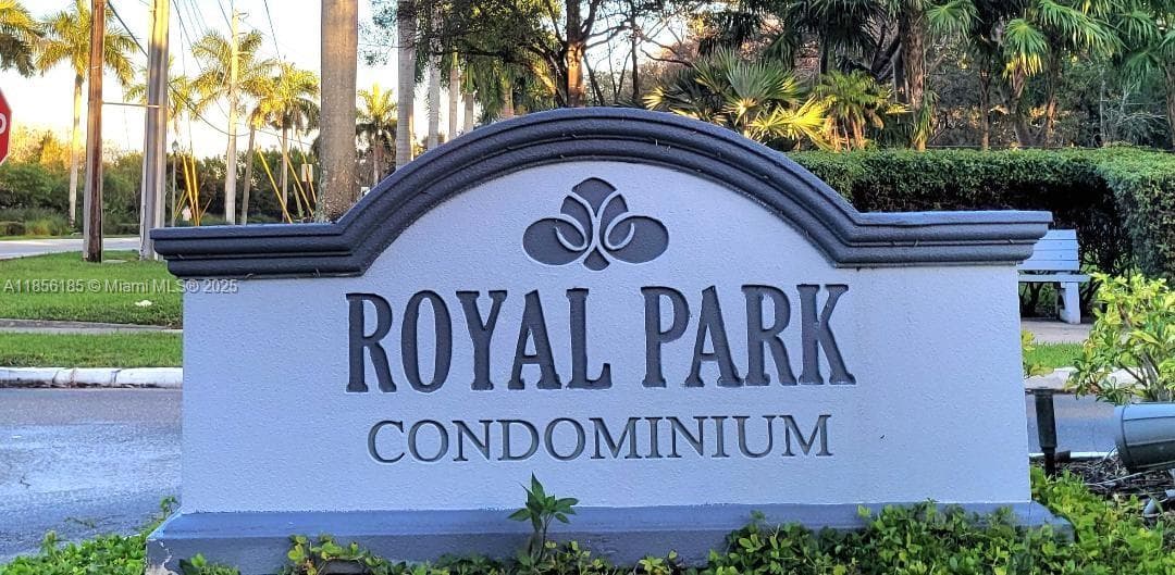 Royal Park Condominium · #3B in Oakland Park - Photo 2