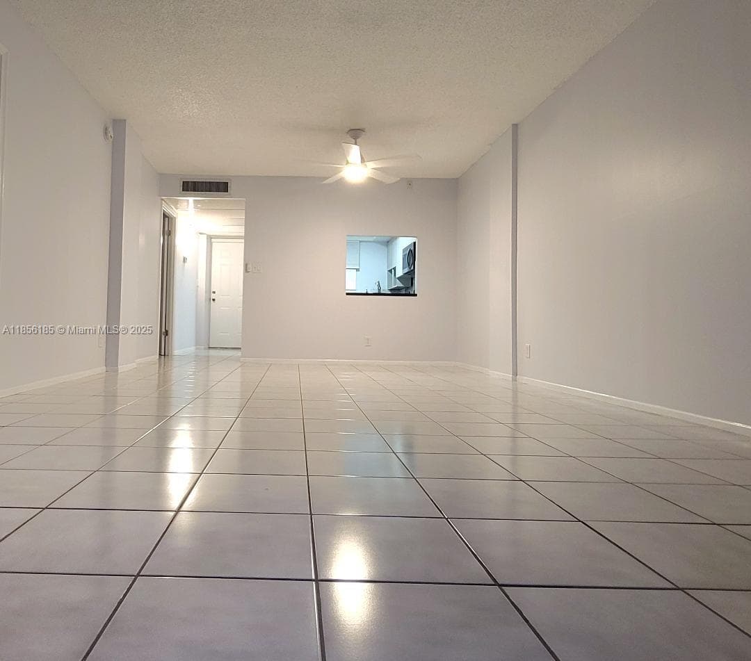Royal Park Condominium · #3B in Oakland Park - Photo 3