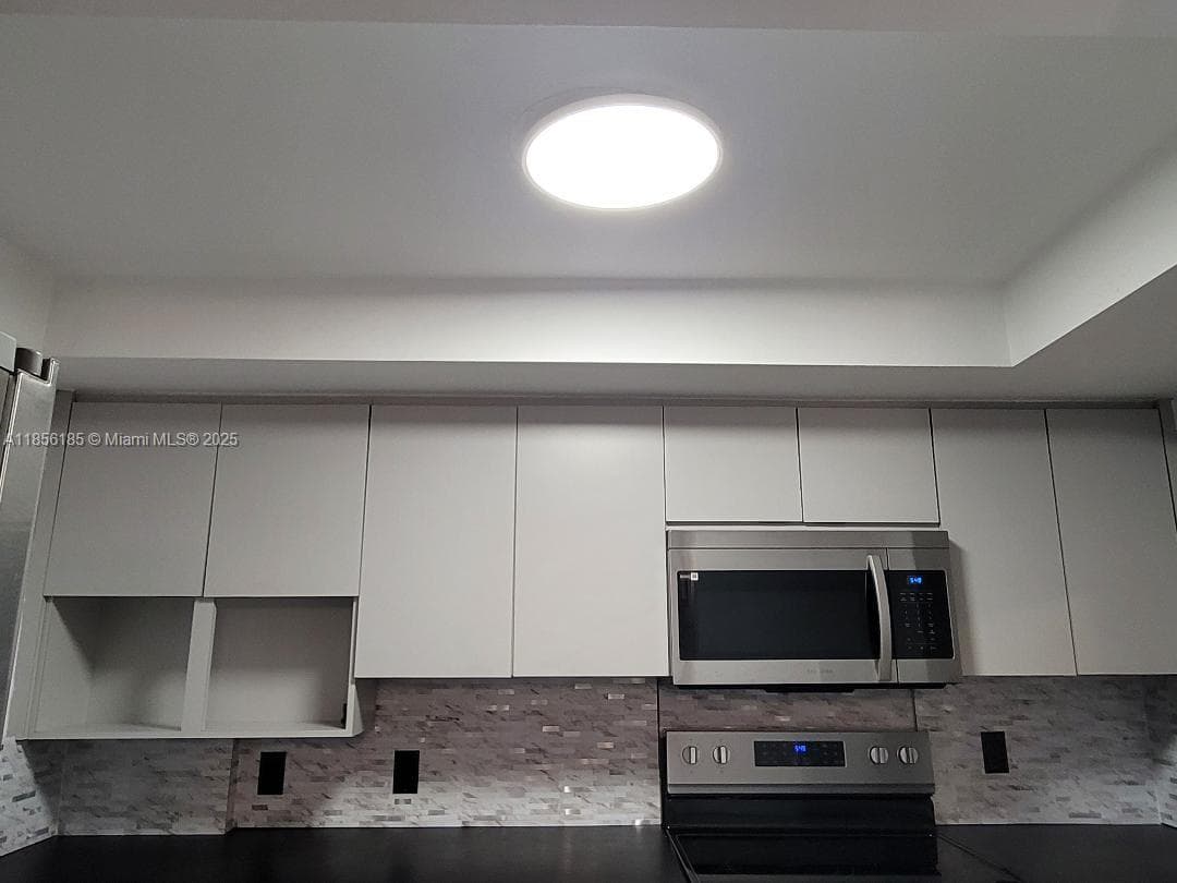 Royal Park Condominium · #3B in Oakland Park - Photo 10