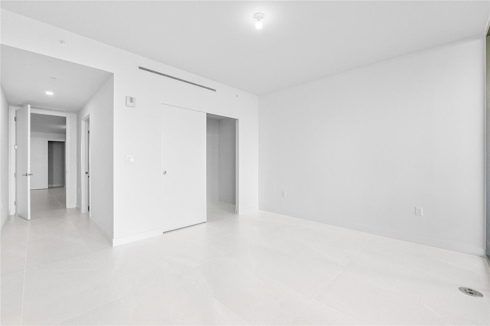 Bedroom #3 w/ Walk in closet