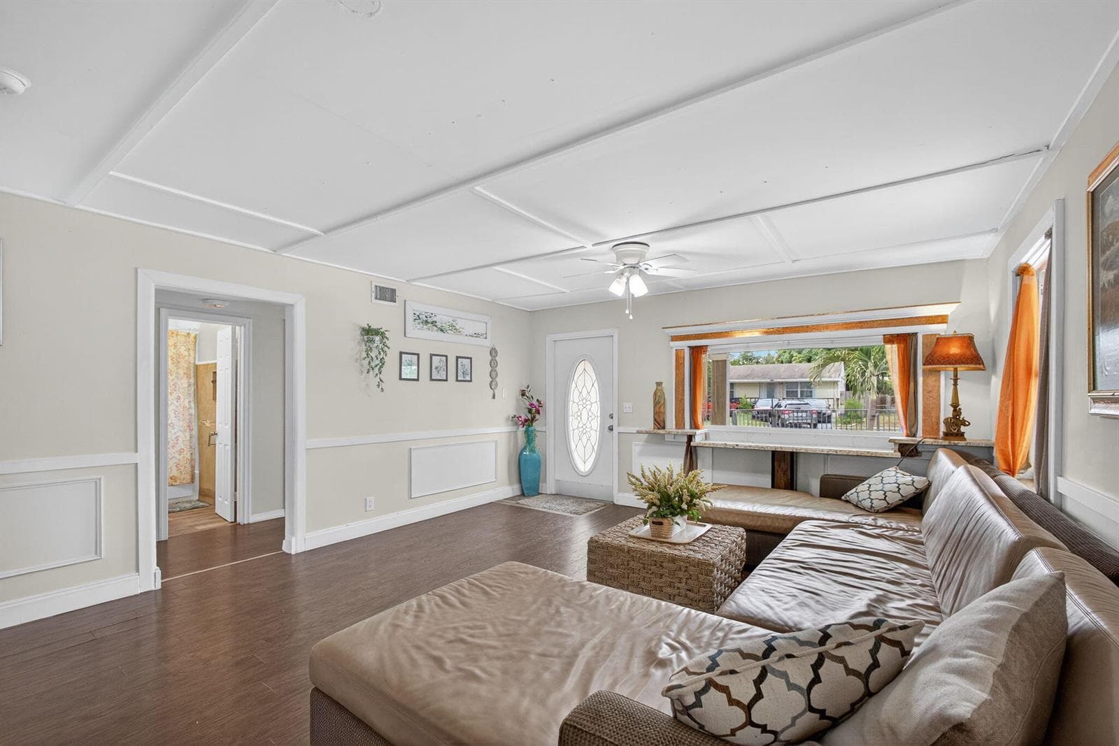 1136 W 7th St Riviera Beach, FL 33404