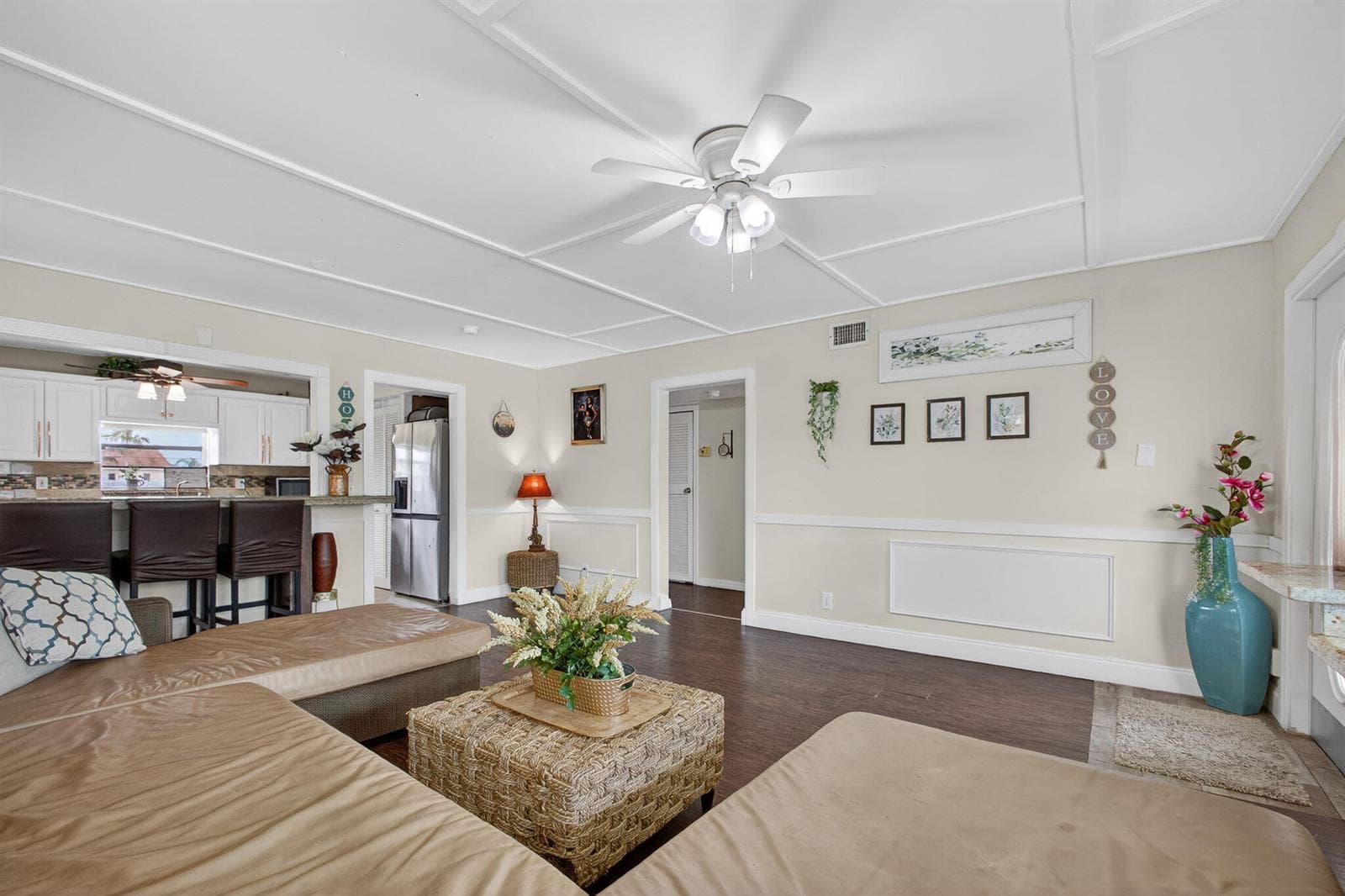 1136 W 7th St Riviera Beach, FL 33404