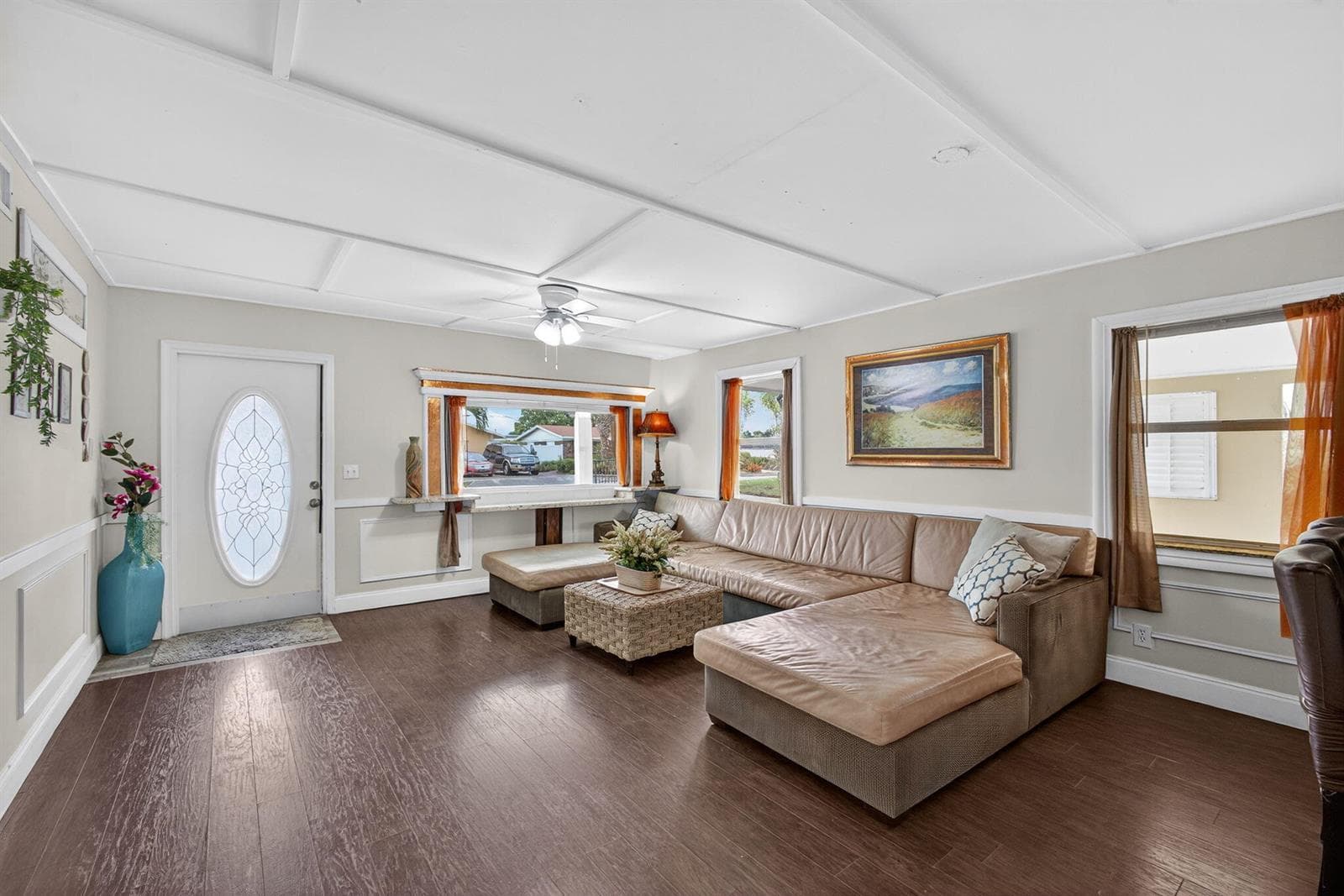 1136 W 7th St Riviera Beach, FL 33404