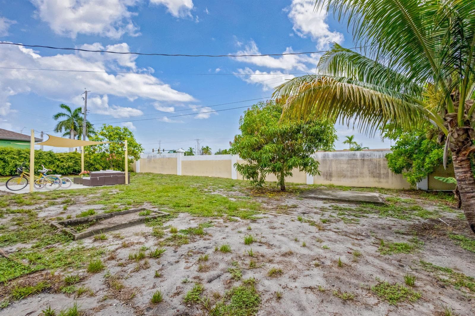 1136 W 7th St Riviera Beach, FL 33404