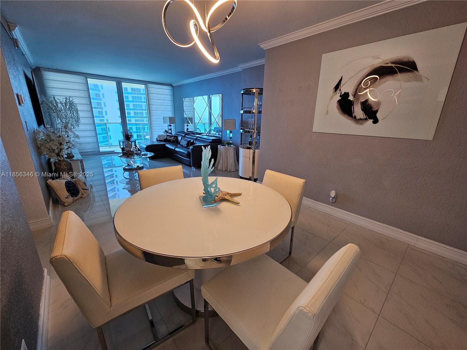 WAVE CONDO · #1115 (Ave. April 10 2026) in Hollywood - Photo 7
