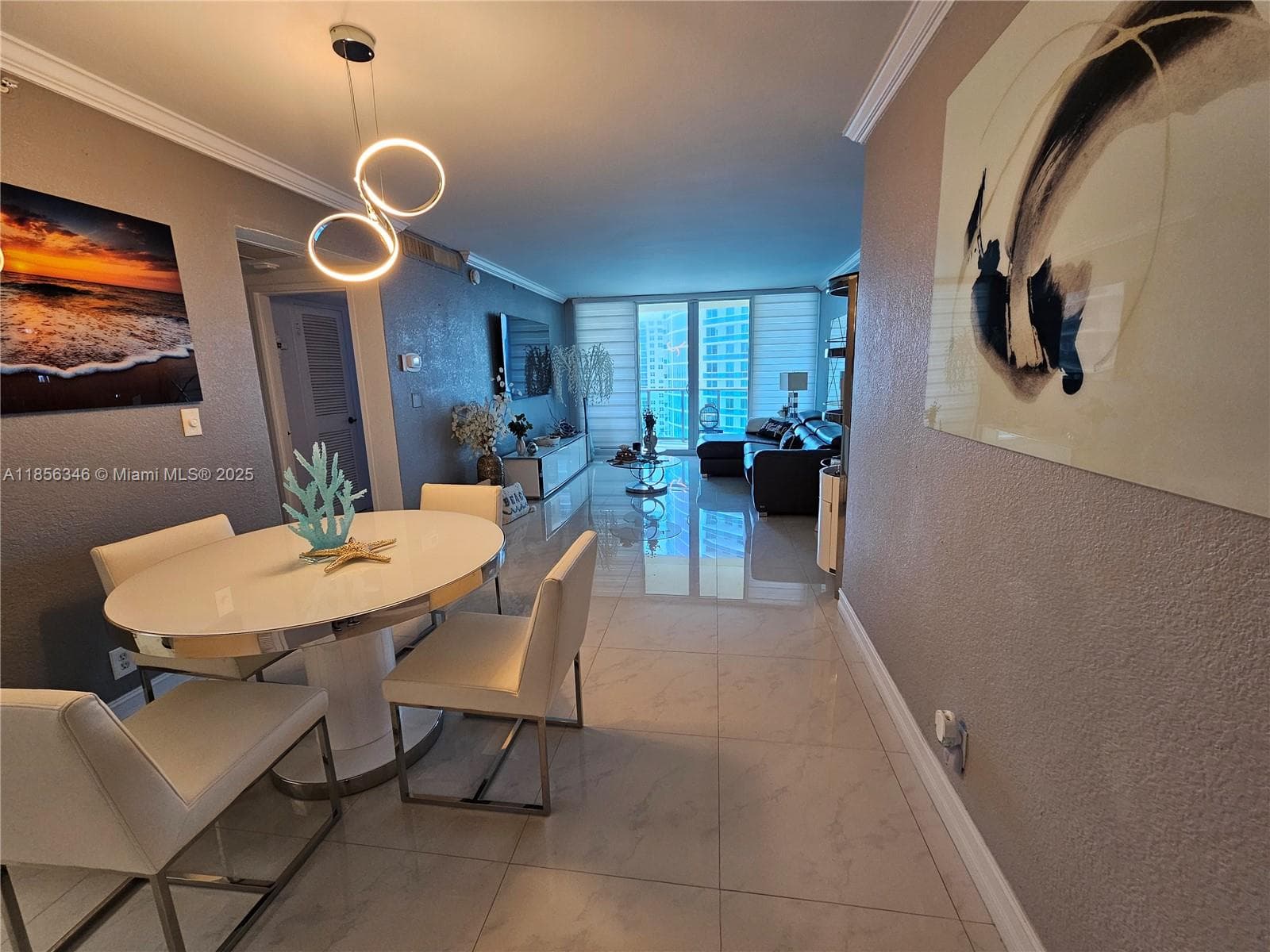 WAVE CONDO · #1115 (Ave. April 10 2026) in Hollywood - Photo 8
