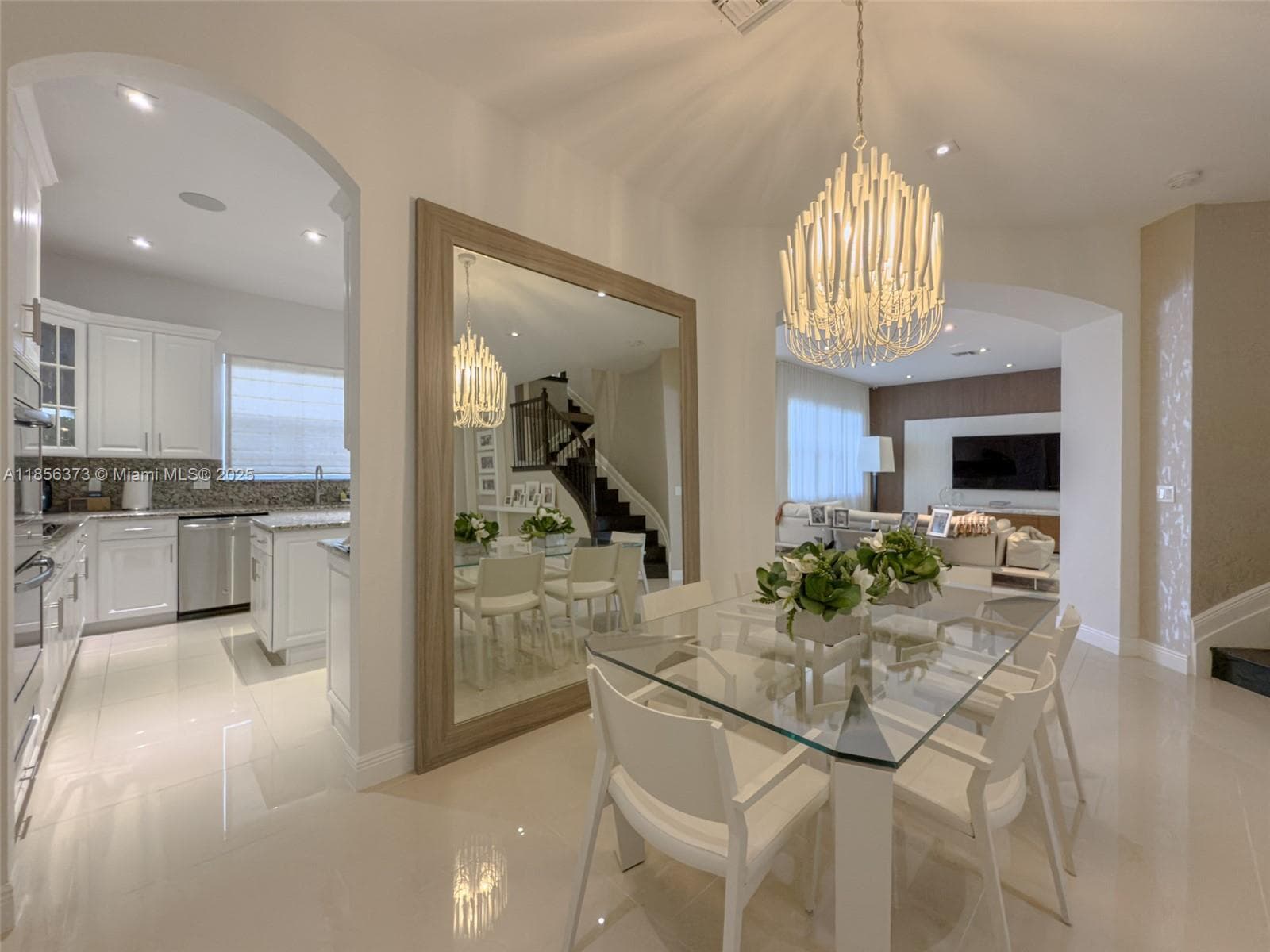 9709 Blue Isle Bay photo 12