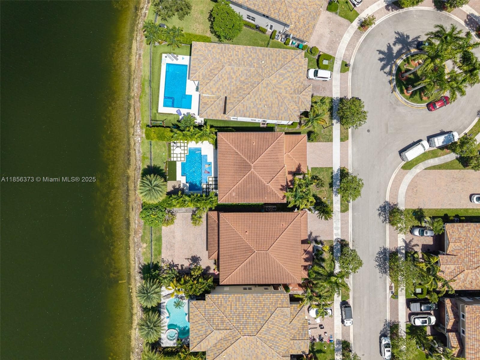 9709 Blue Isle Bay photo 66