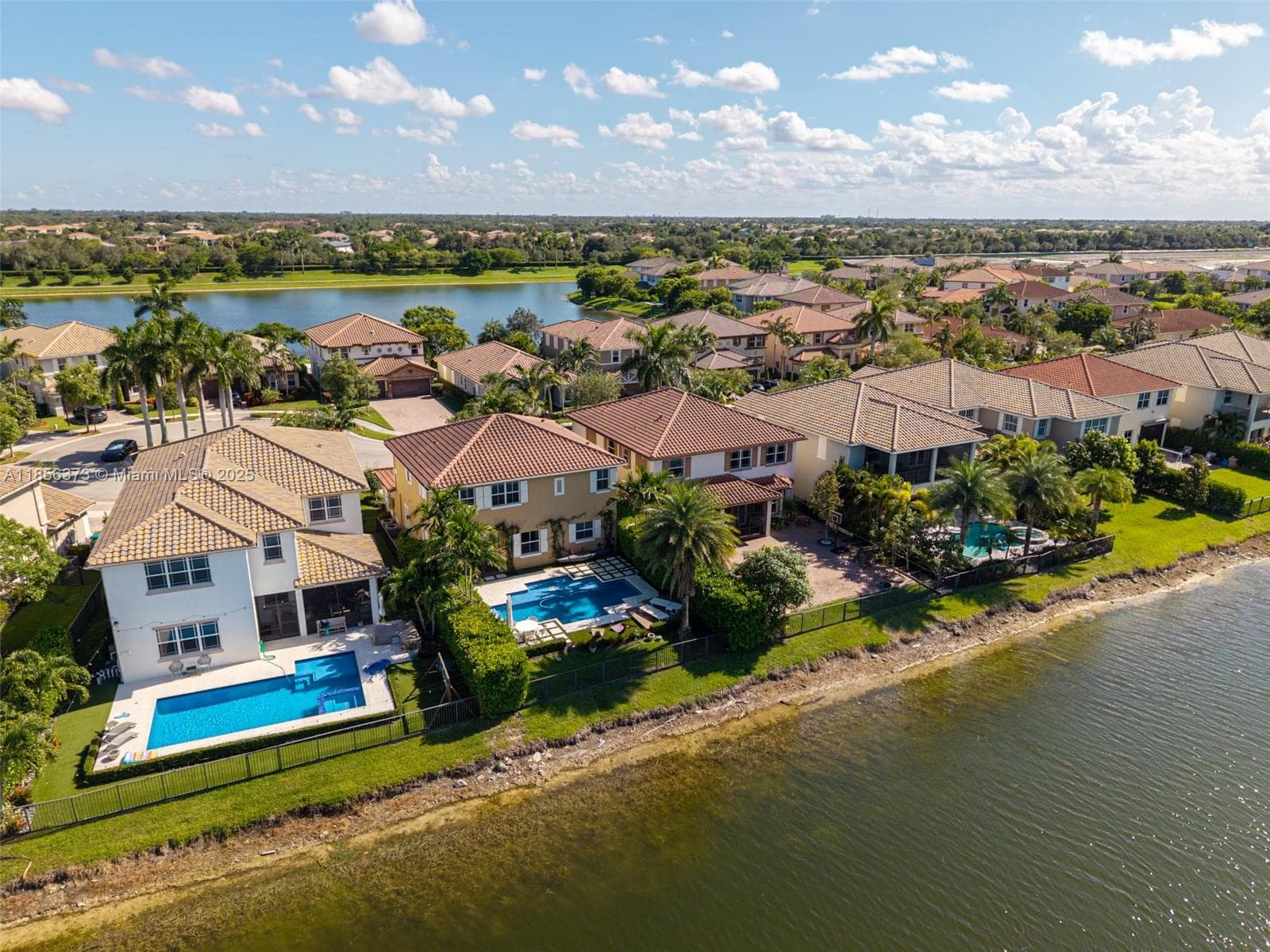9709 Blue Isle Bay photo 70