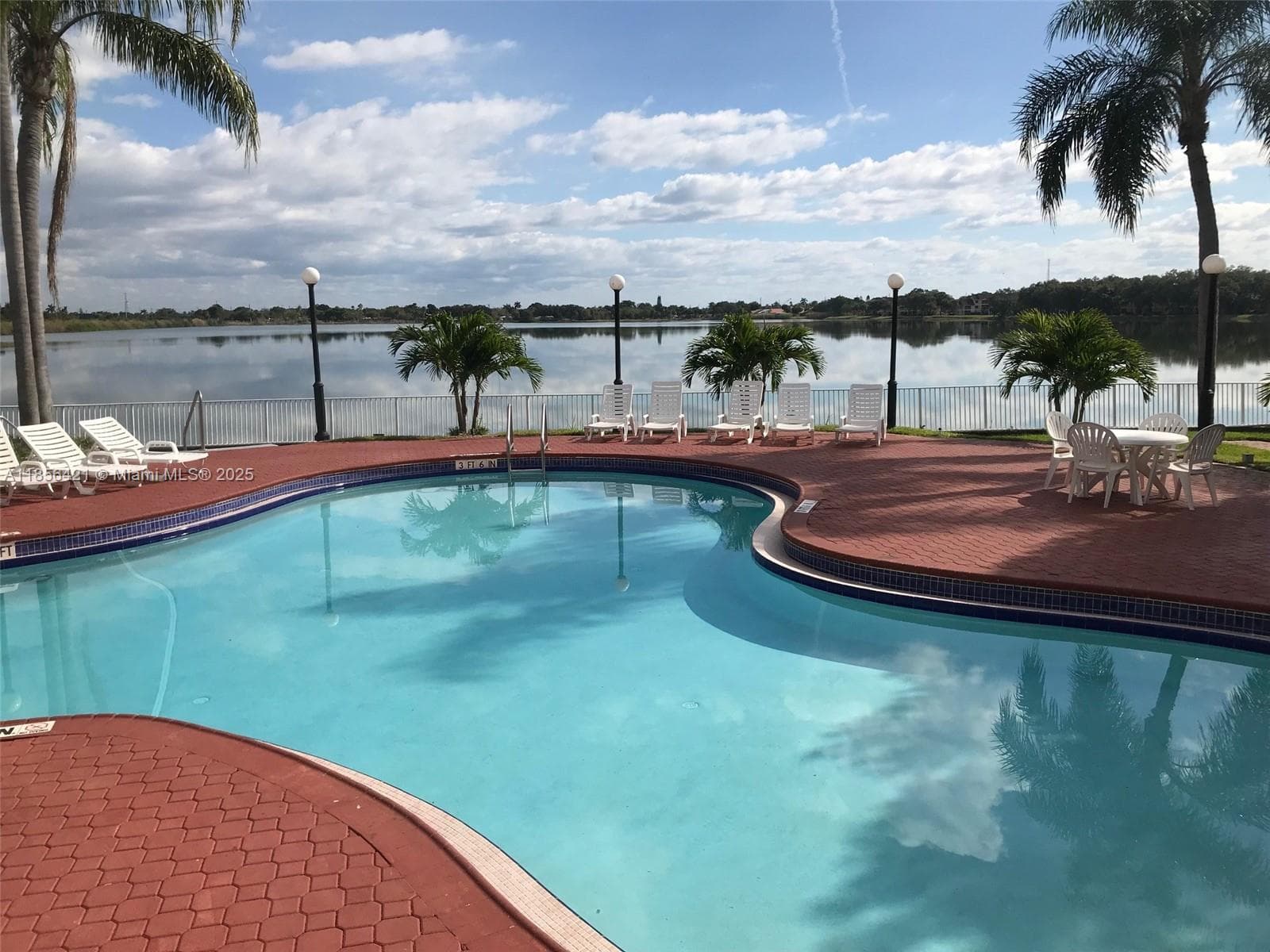 LAKEVIEW CLUB CONDO · #107 in Oakland Park - Photo 19
