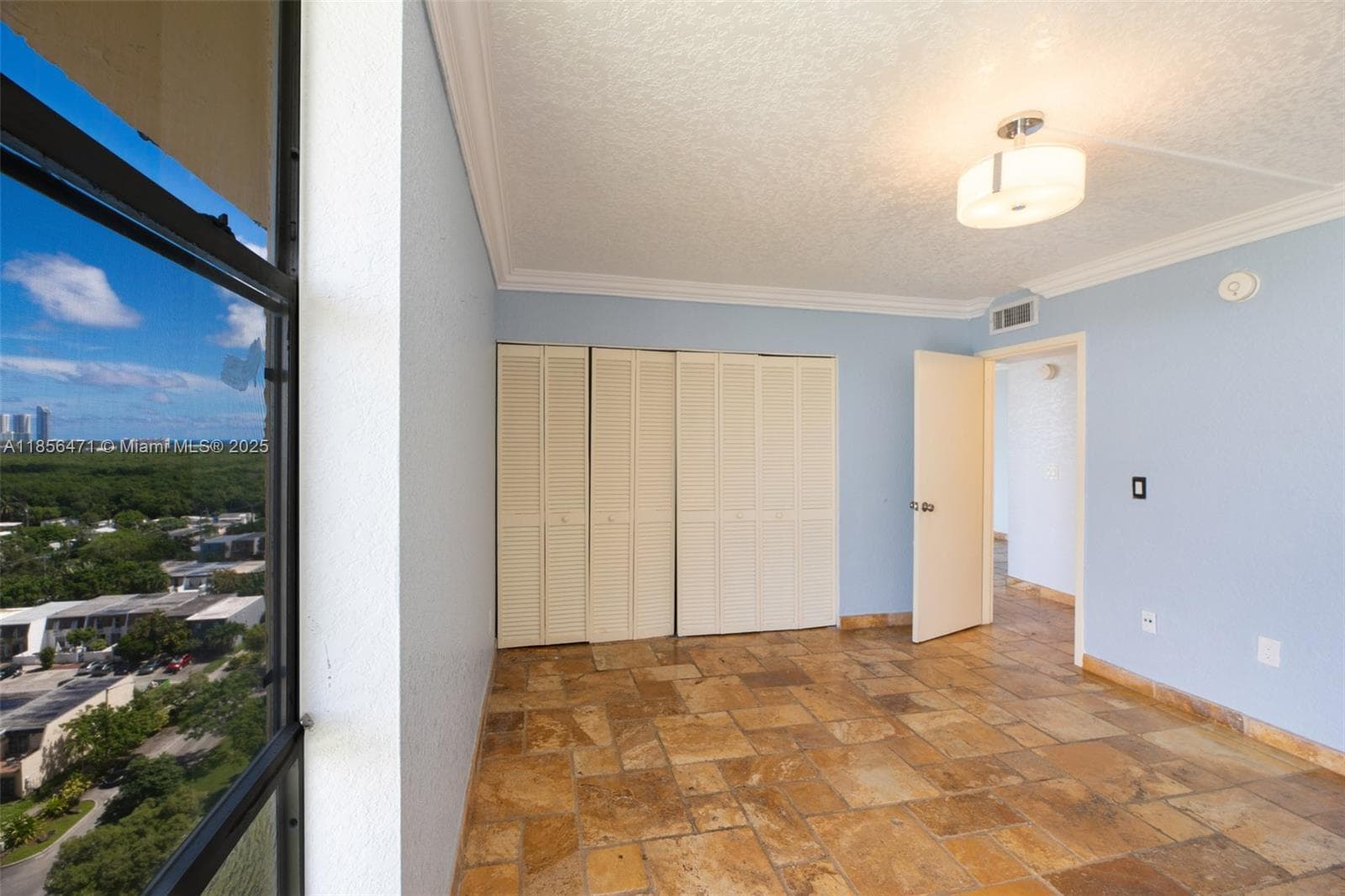 VECINO DEL MAR CONDO · #1503 in North Miami - Photo 12