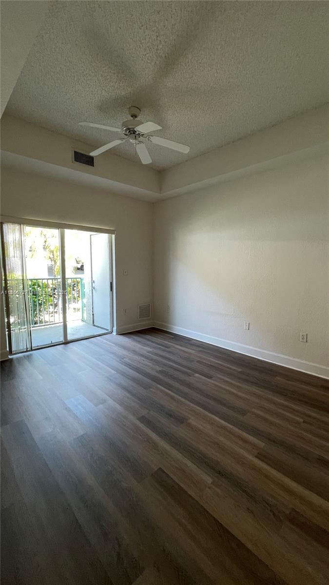 VALENCIA CONDO · #127 in South Miami - Photo 12