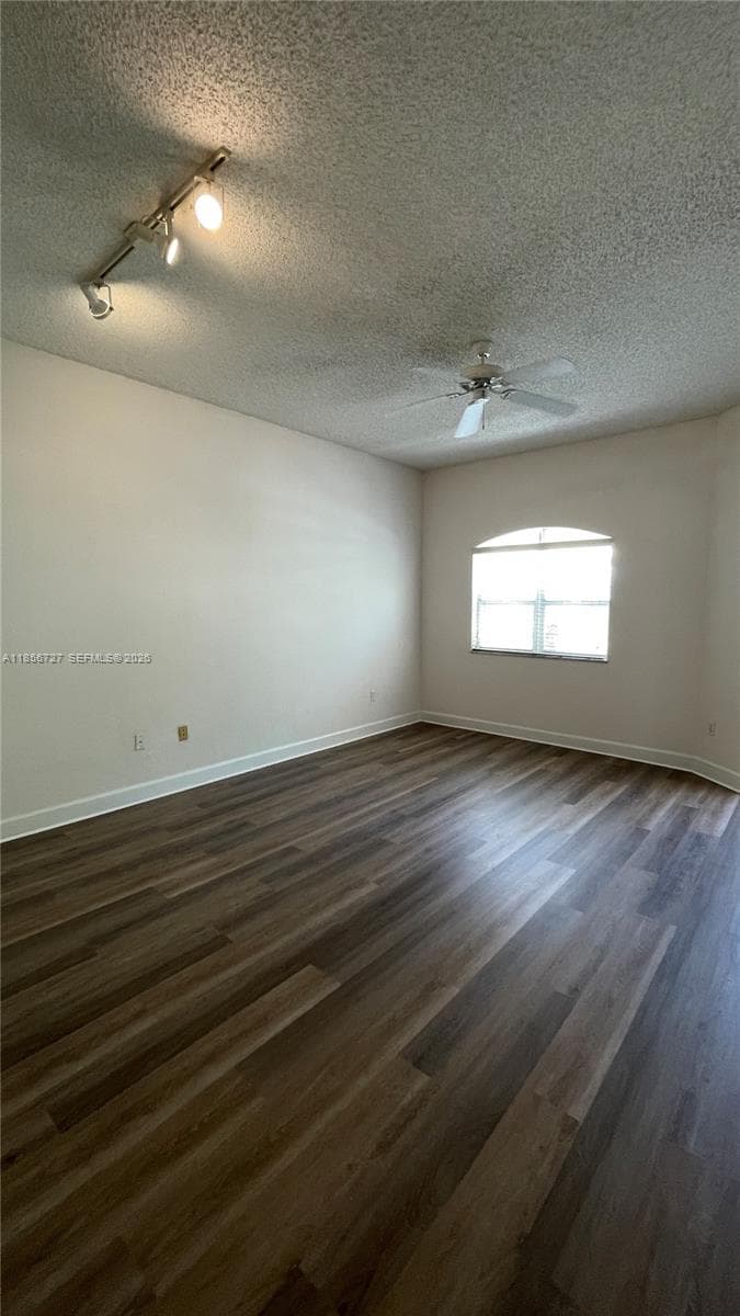 VALENCIA CONDO · #127 in South Miami - Photo 11