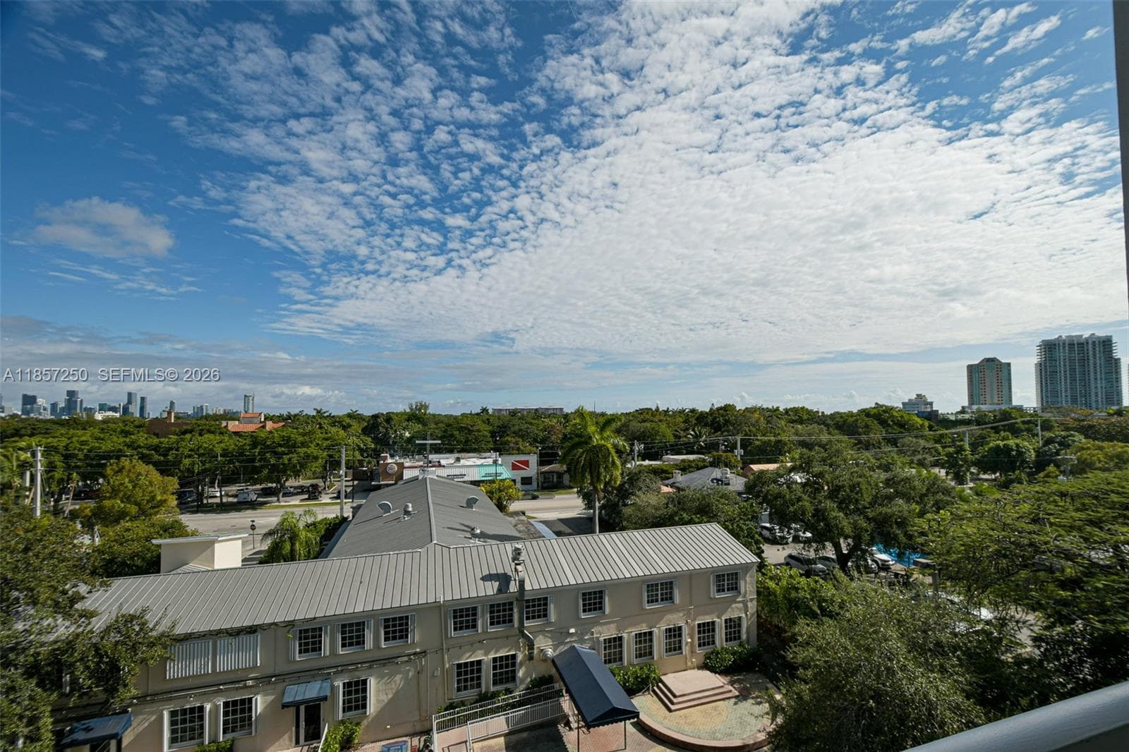 VILLAGGIO IN THE GROVE · #603 in Miami - Photo 8