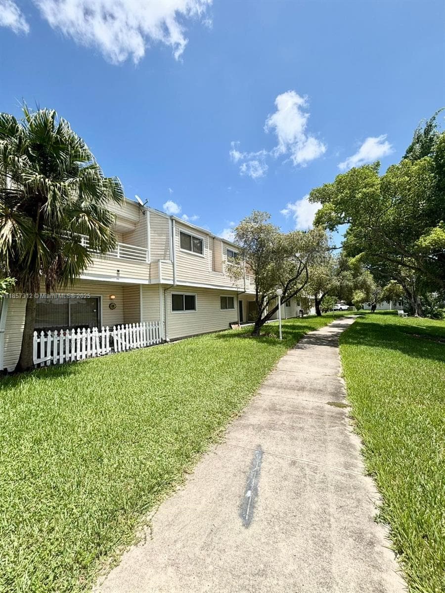 SUMMER LAKE · #106 in Oakland Park - Photo 63