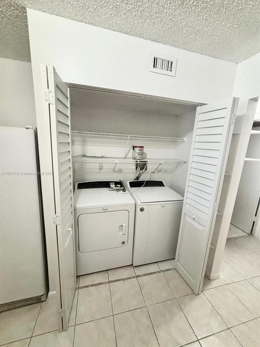 SUMMER LAKE · #106 in Oakland Park - Photo 20