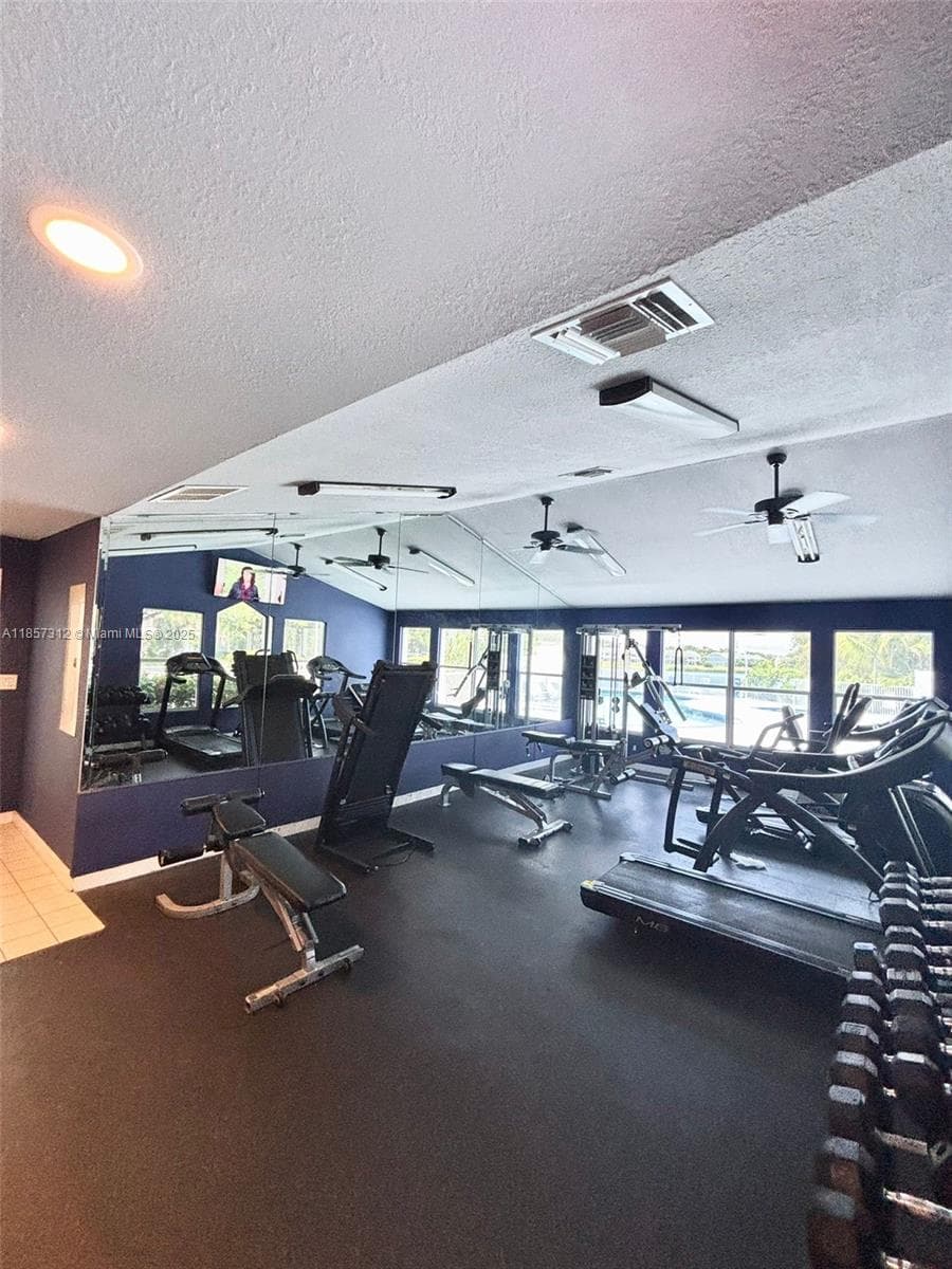SUMMER LAKE · #106 in Oakland Park - Photo 54