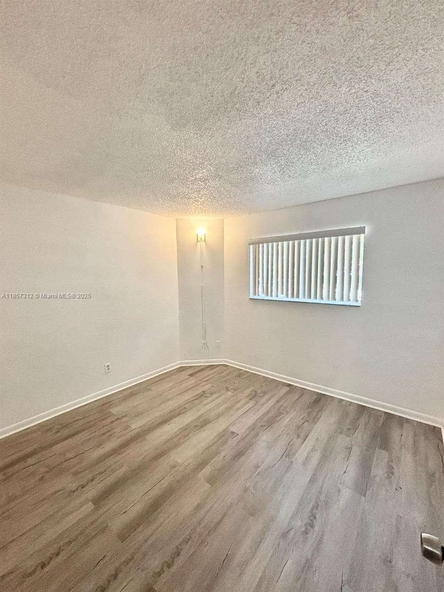SUMMER LAKE · #106 in Oakland Park - Photo 35