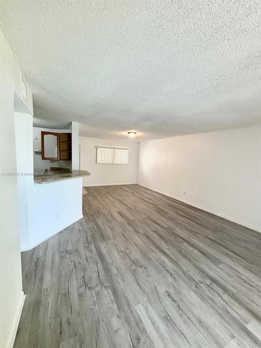 SUMMER LAKE · #106 in Oakland Park - Photo 8