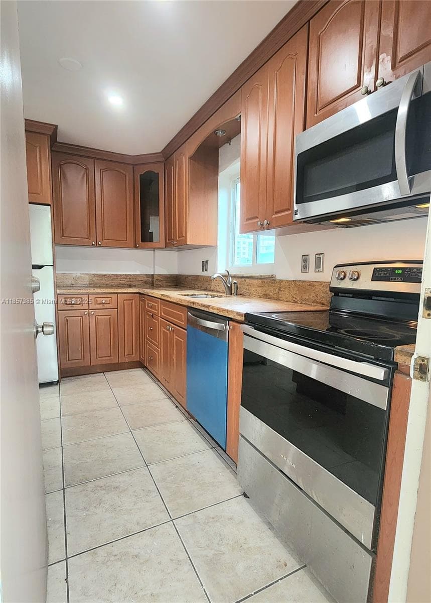 CHATILLON HALL CONDOMINIU · #301 in Bay Harbor Islands - Photo 11