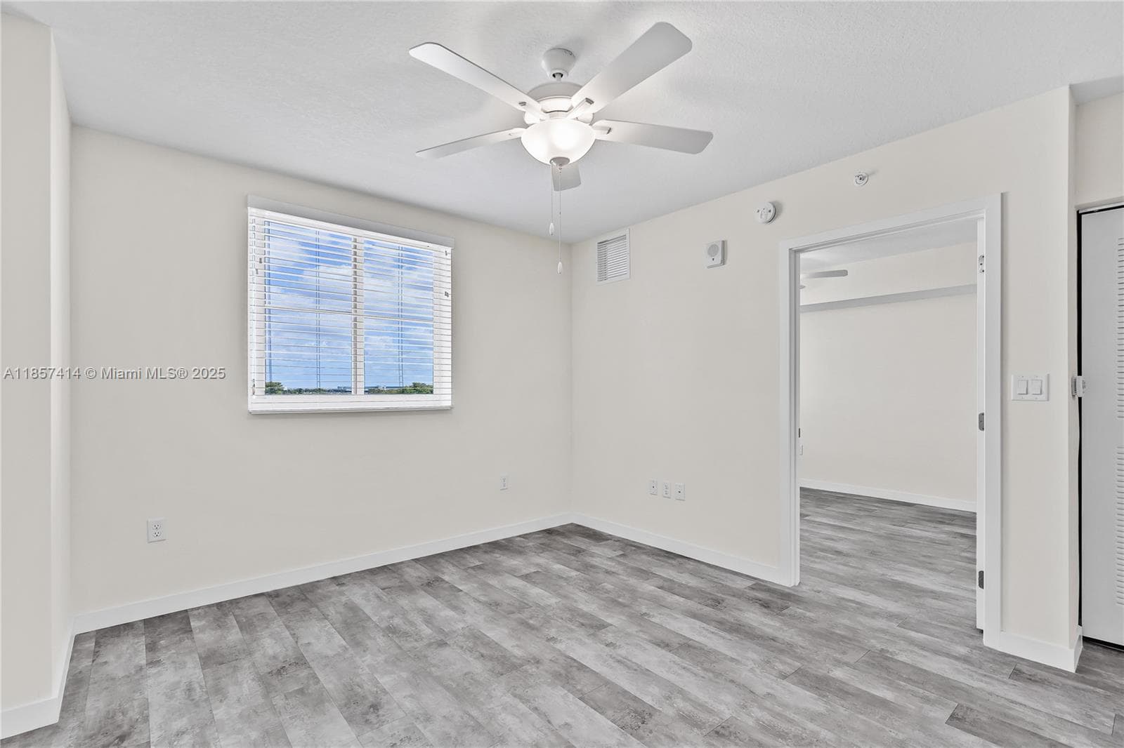 400 NW 112th Ave #323 photo 24