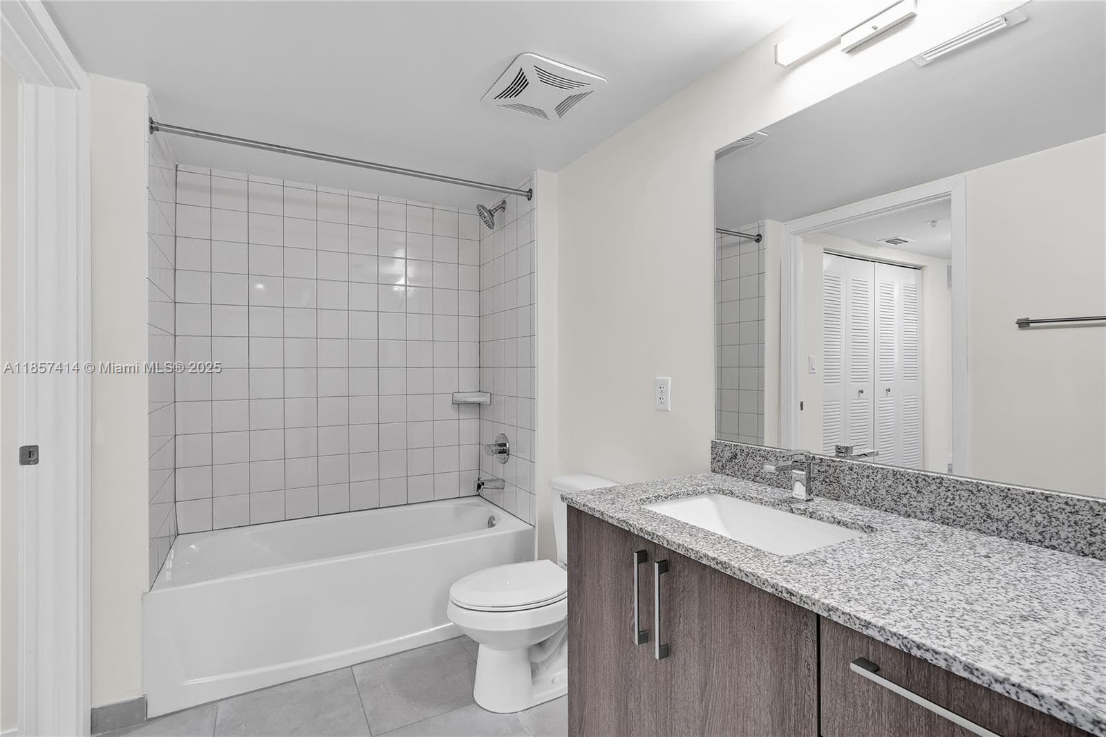 400 NW 112th Ave #323 photo 19