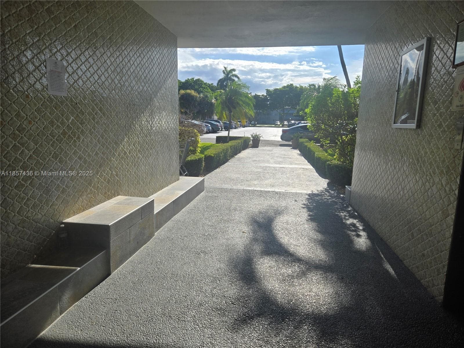 HILLCREST COUNTRY CLUB · #302 in Hollywood - Photo 2