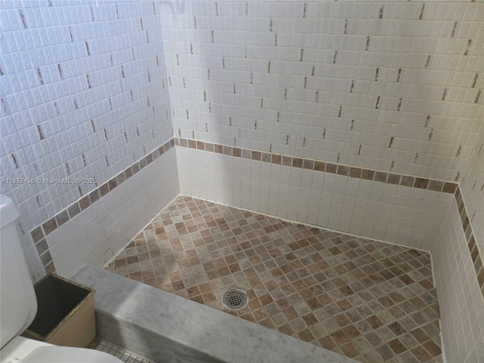 HILLCREST COUNTRY CLUB · #302 in Hollywood - Photo 19