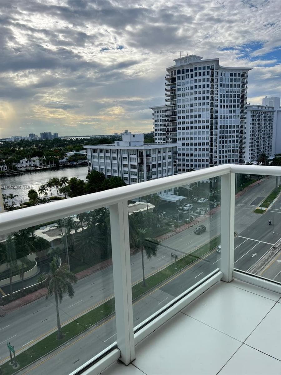 The Pavilion · #1115 in Miami Beach - Photo 9