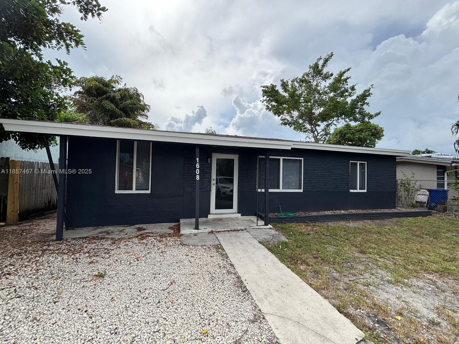 1608 NW 7th Ave photo 1