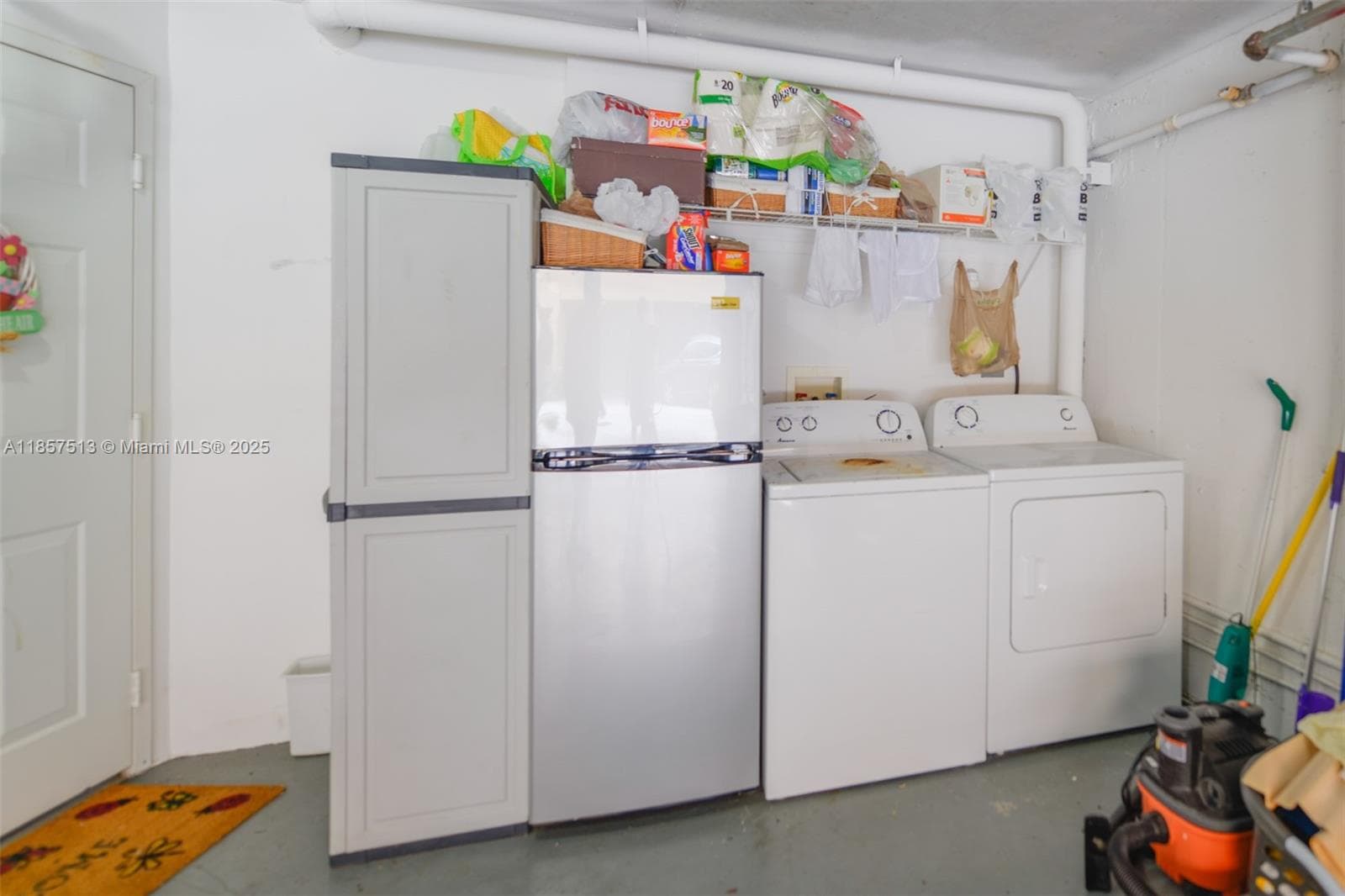 2811 NE 185th St #801 photo 32