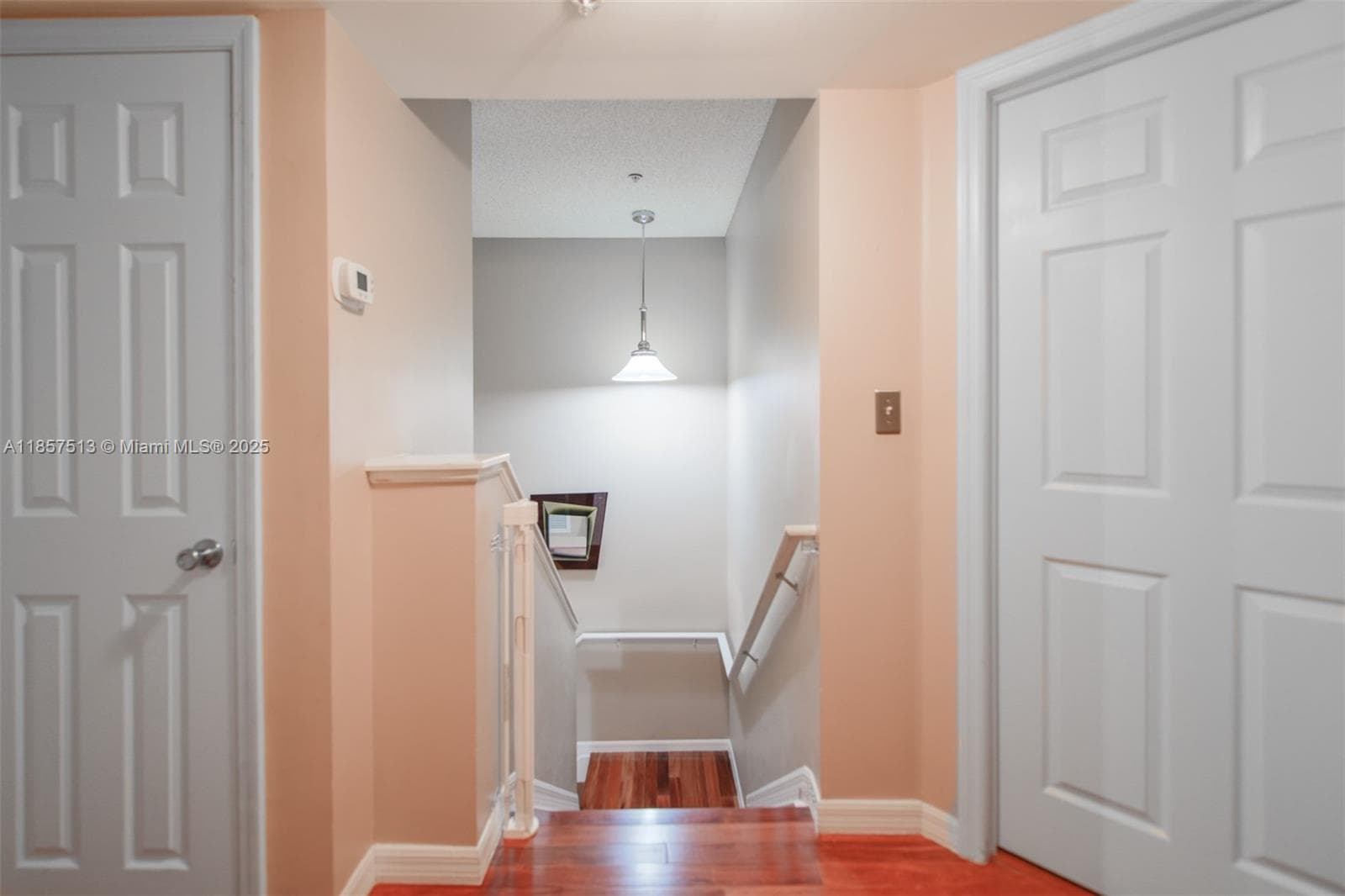 2811 NE 185th St #801 photo 28