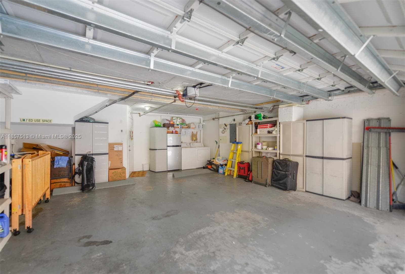 2811 NE 185th St #801 photo 30