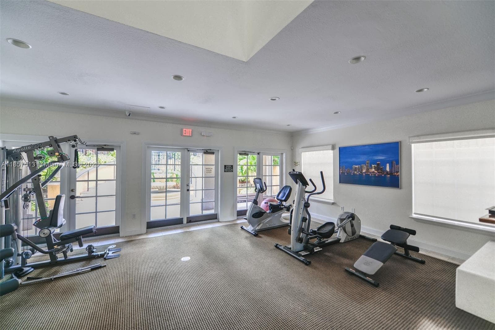 2811 NE 185th St #801 photo 34