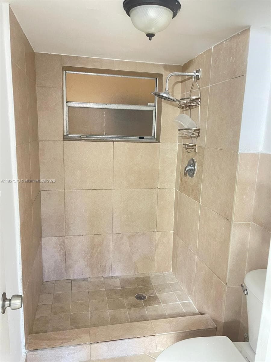 7410 SW 82nd St unit k202 photo 7