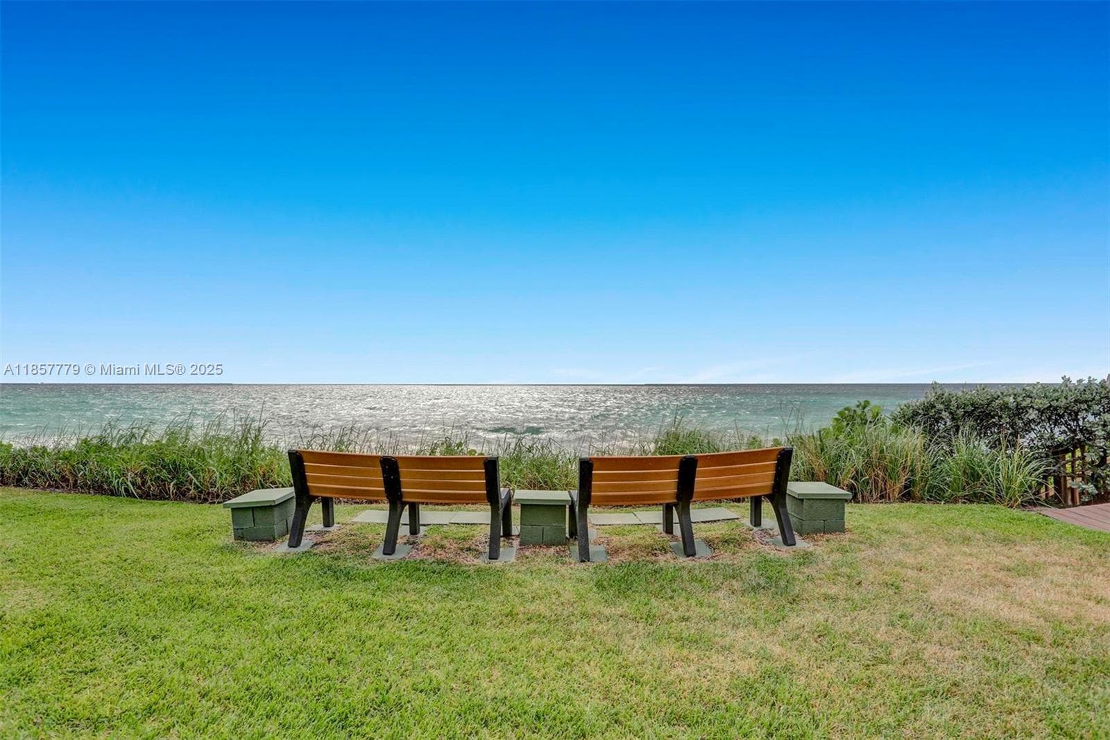 HILLSBORO OCEAN CLUB · #202 in Hillsboro Beach - Photo 2