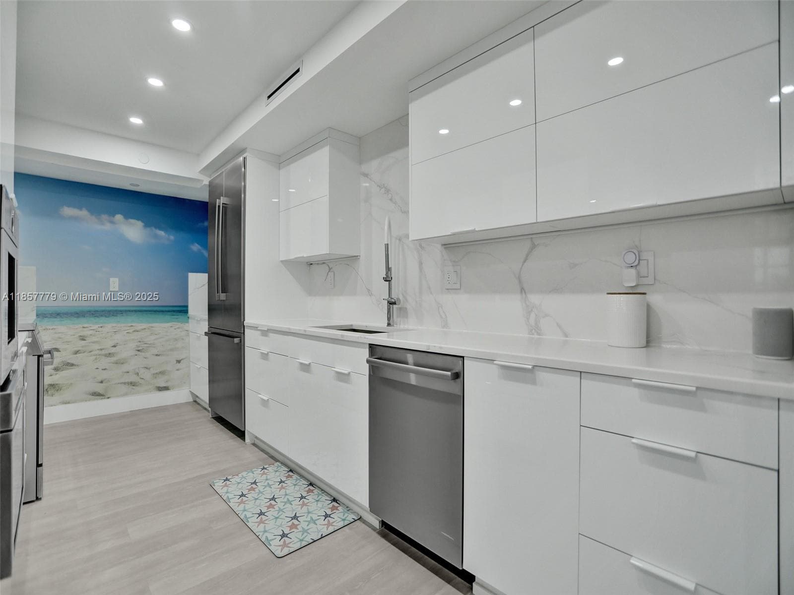 HILLSBORO OCEAN CLUB · #202 in Hillsboro Beach - Photo 13
