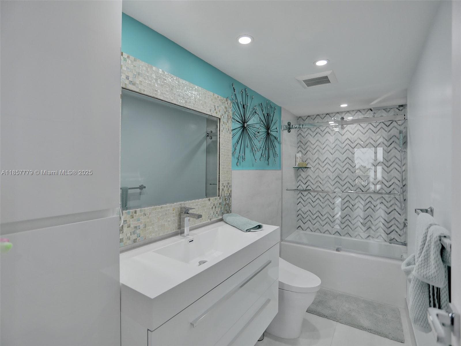 2nd Bedroom Walk-in