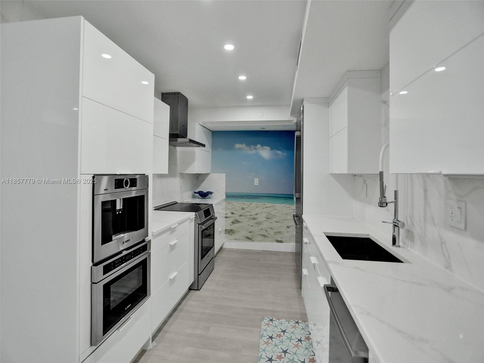 HILLSBORO OCEAN CLUB · #202 in Hillsboro Beach - Photo 15
