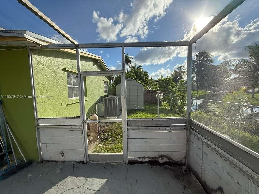 3401 NW 40th St photo 25