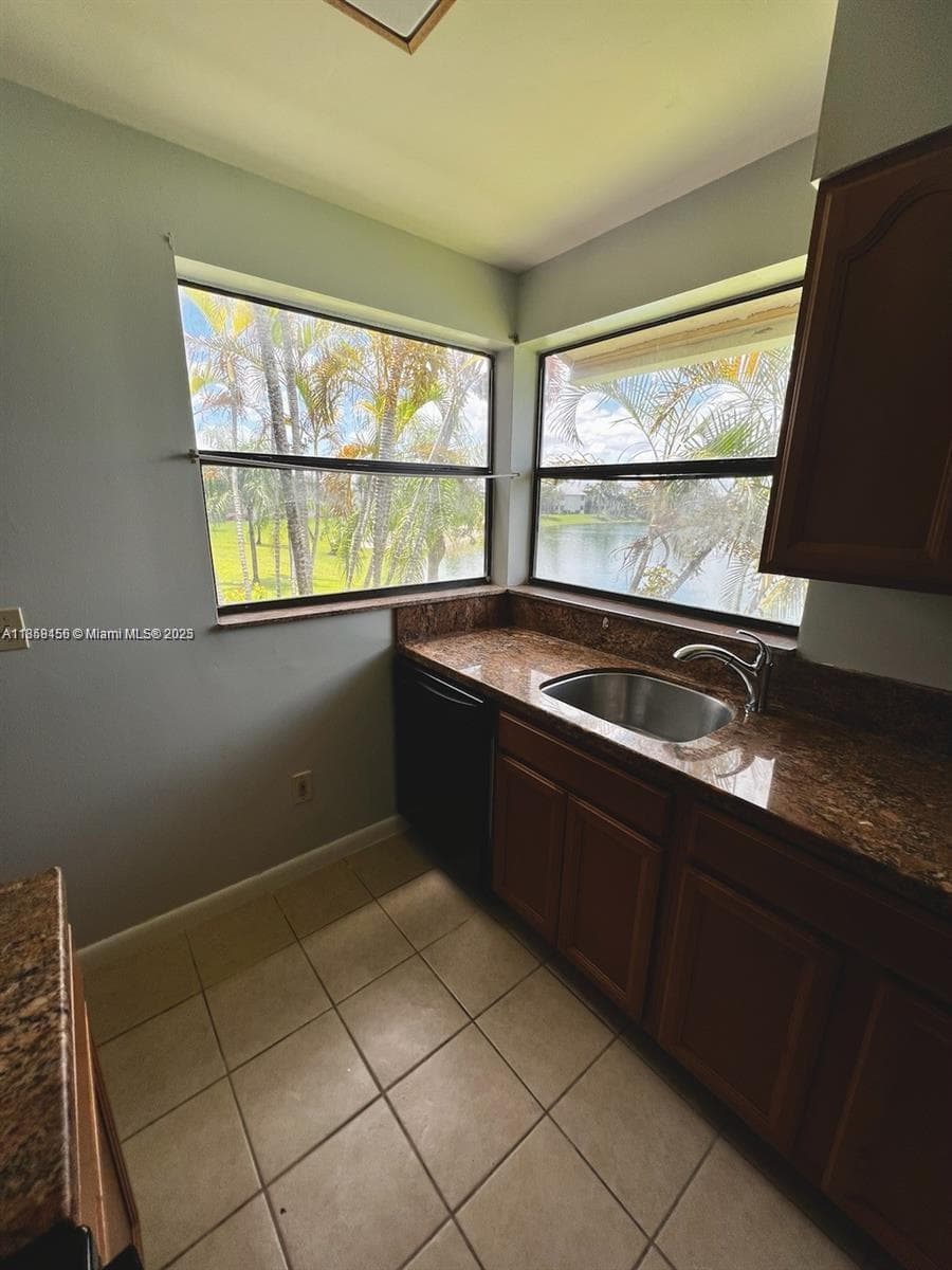 LAKESHORE CONDO 6 · #889I in Homestead - Photo 13