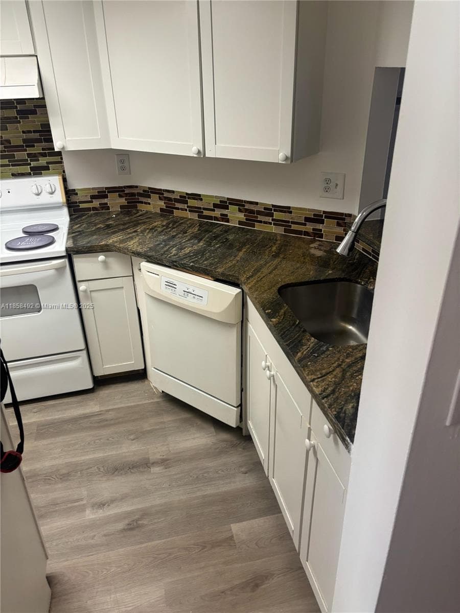 BREEZES AT PALM AIRE COND · #103 in Pompano Beach - Photo 5