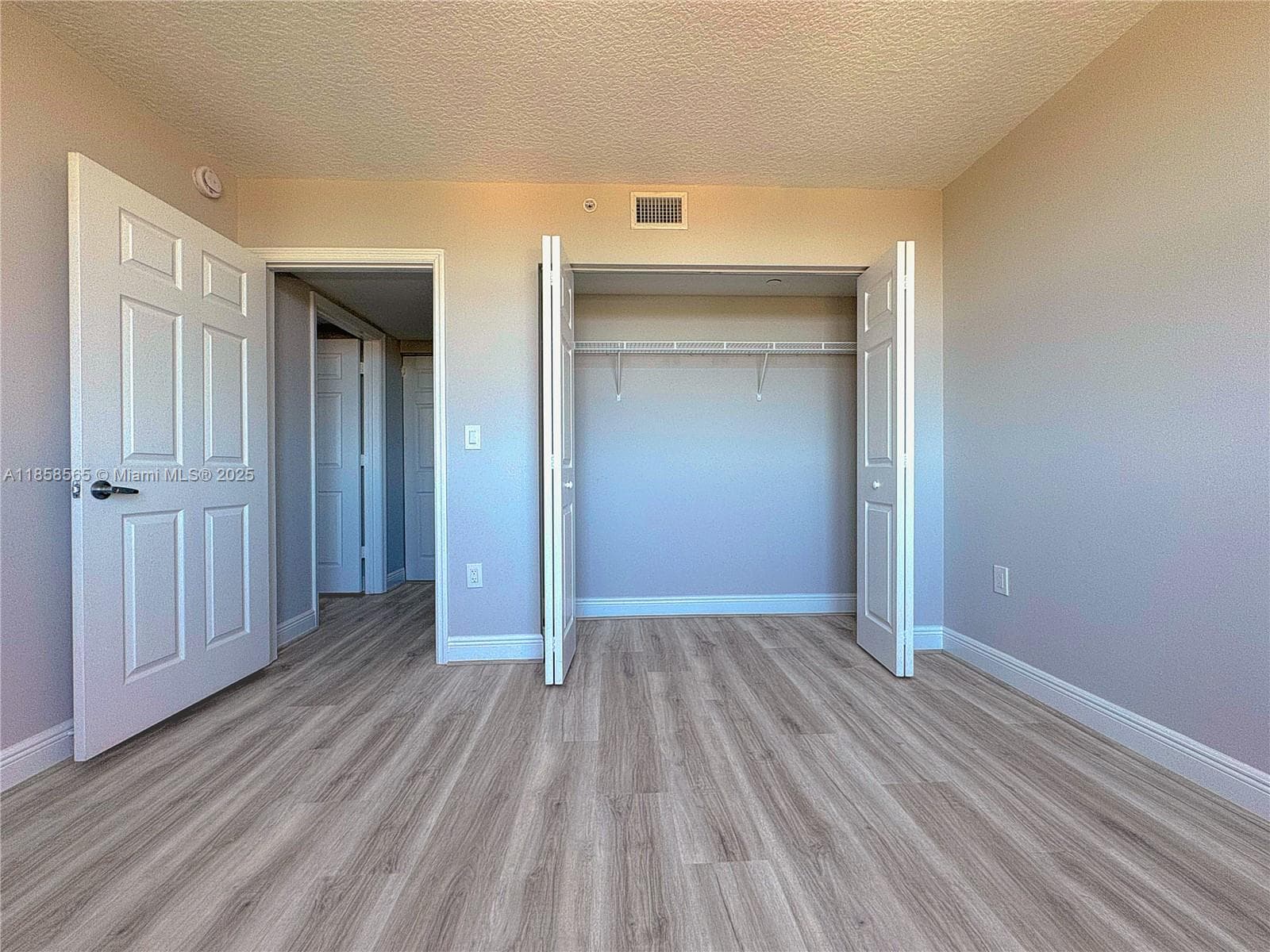 THE ASTON CONDO · #816 in Miami - Photo 9