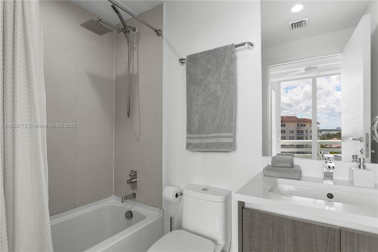 LE JARDIN HOUSE CONDO · #706 in Bay Harbor Islands - Photo 16